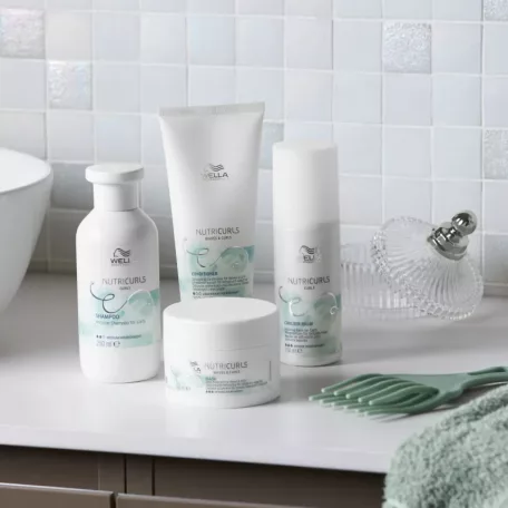 Wella - Nutri Curls - Curlixir Balm - hajban maradó krém - 150 ml